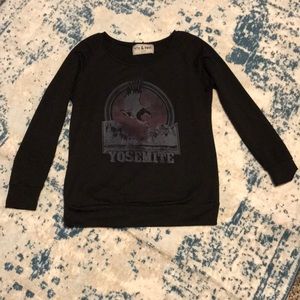 Dark grey Yosemite sweater